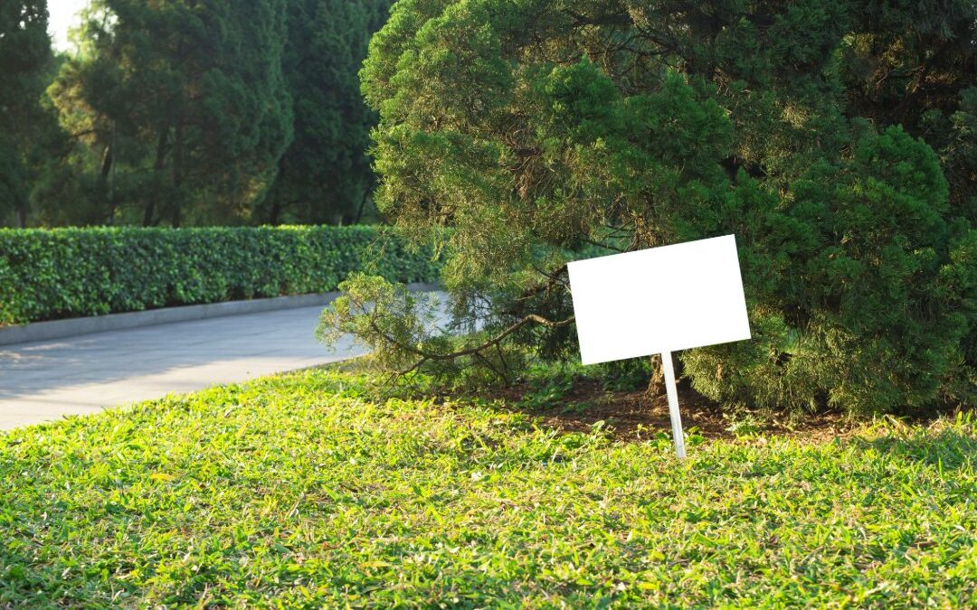 How to Make Your Flyers and Yard Signs Stand Out